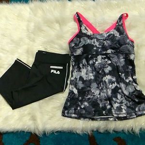 ⭐Work out tank and shorts